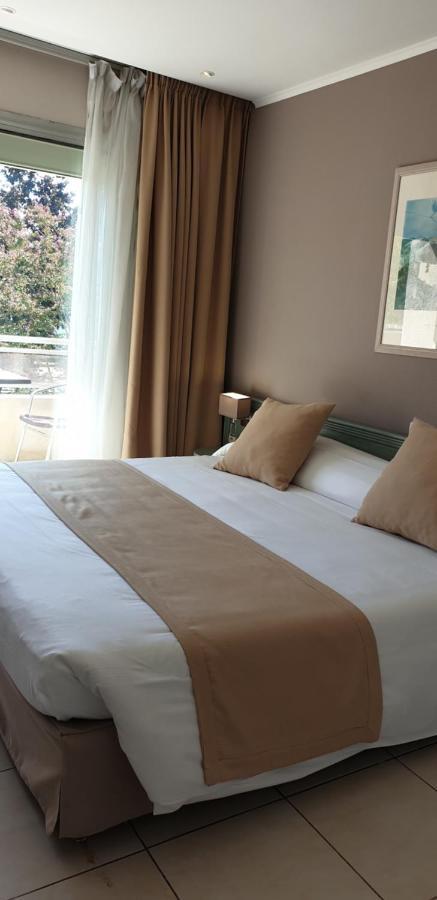Hotel Logis & Restaurant Le 3*