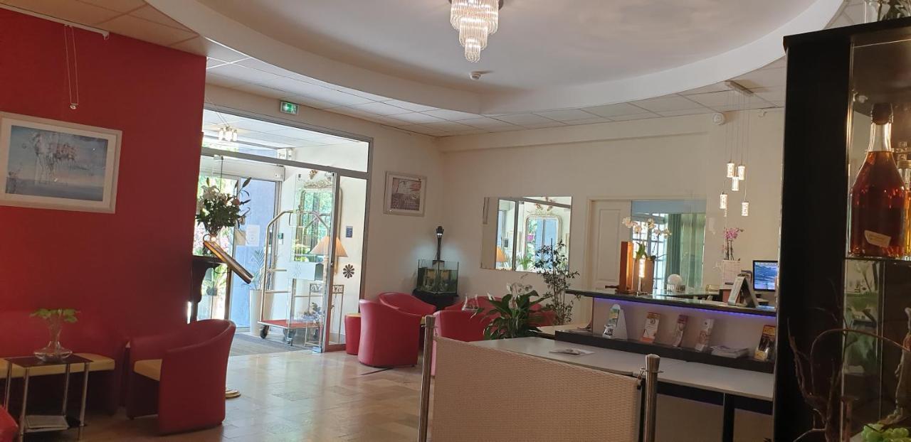 Hotel Logis & Restaurant Le Fleurance