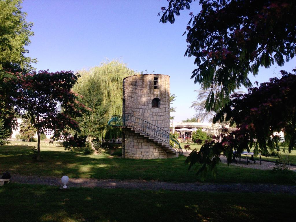 Hotel Logis & Restaurant Le Fleurance