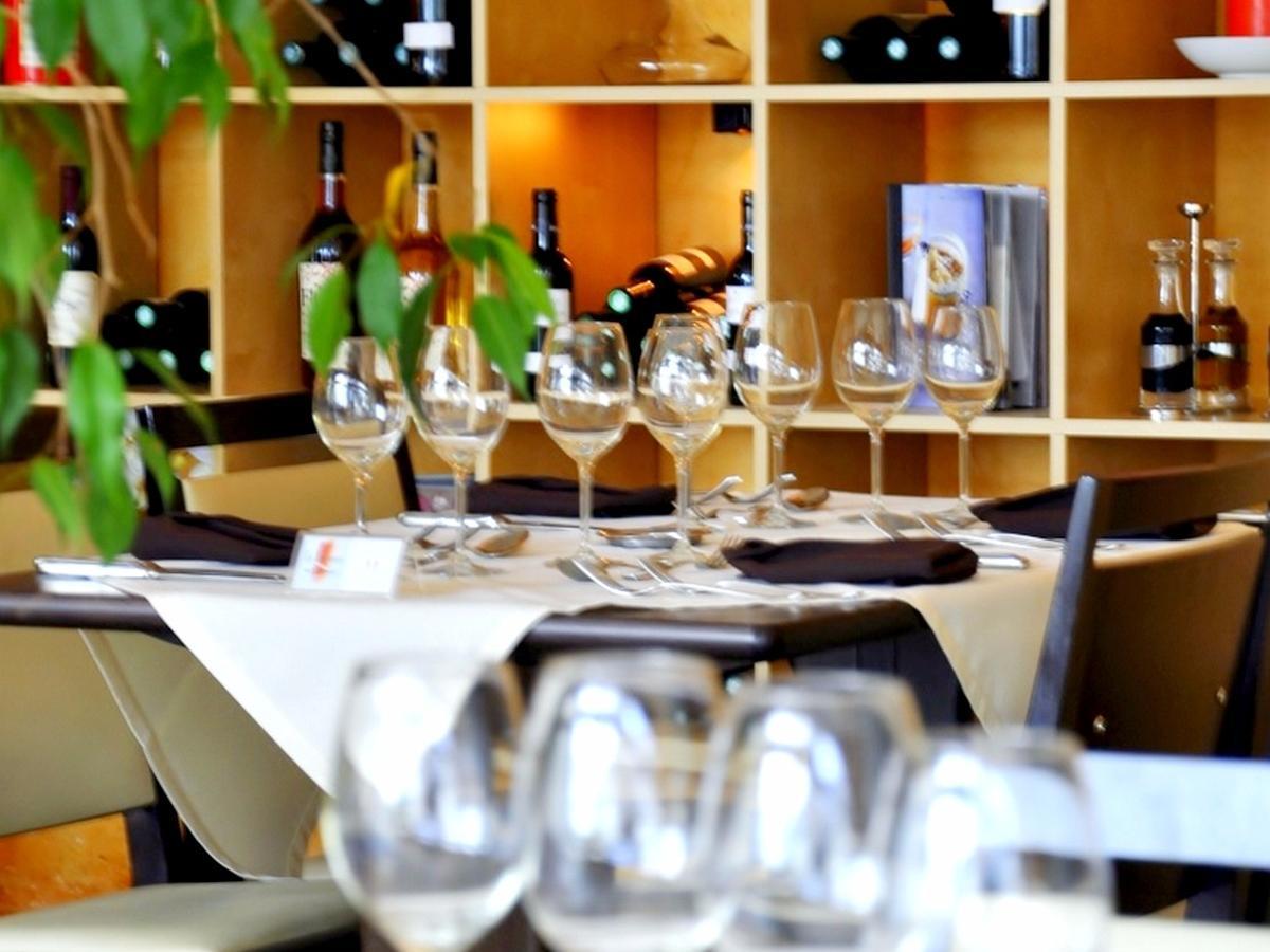 Hotel Logis & Restaurant Le 3*